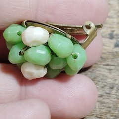 Vintage Trifari & Hong Kong Clip On Earrings Beads Cluster Jewelry Retro