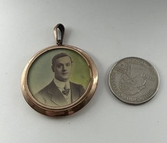 Edwardian Rolled Gold Double Sided Momento Mori Mourning Photo Locket 2 Photos