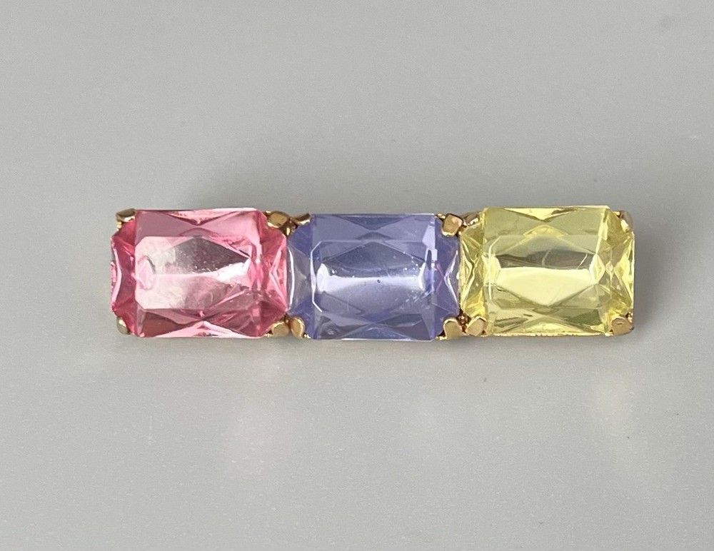 Vintage Gold Tone Metal Pink-Lavender-Yellow Plastic Stones Bar Brooch 2”