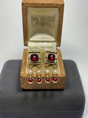 MMA Metropolitan Museum Of Art Gold Tone Pearl Garnet Drop Earrings 14k Post