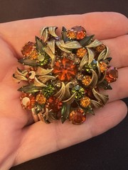 JULIANA D&E DeLizza and Elster brooch green brown antiqued Leaves Gold Book Piec