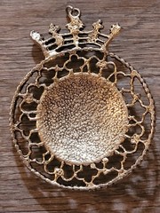 Vintage Antique Gold Tone Natural Stone Pendant Crown Women’s Fashion Jewelry