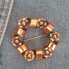 Renoir Copper Colored Twisted Ribbon & Flower Garland Brooch Pin Vintage Signed