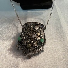 Vintage Locket Pendant With Gemstones On It 36 In Long & Locket Opens