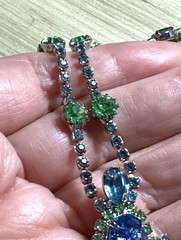 RARE KRAMER OF NY GREEN BLUE STONE NECKLACE 15.5 INCHES LONG