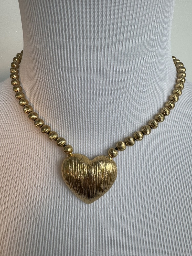 Vintage 1974 Mimi Di N Gold Tone Textured Heart Pendant Bead Necklace Signed