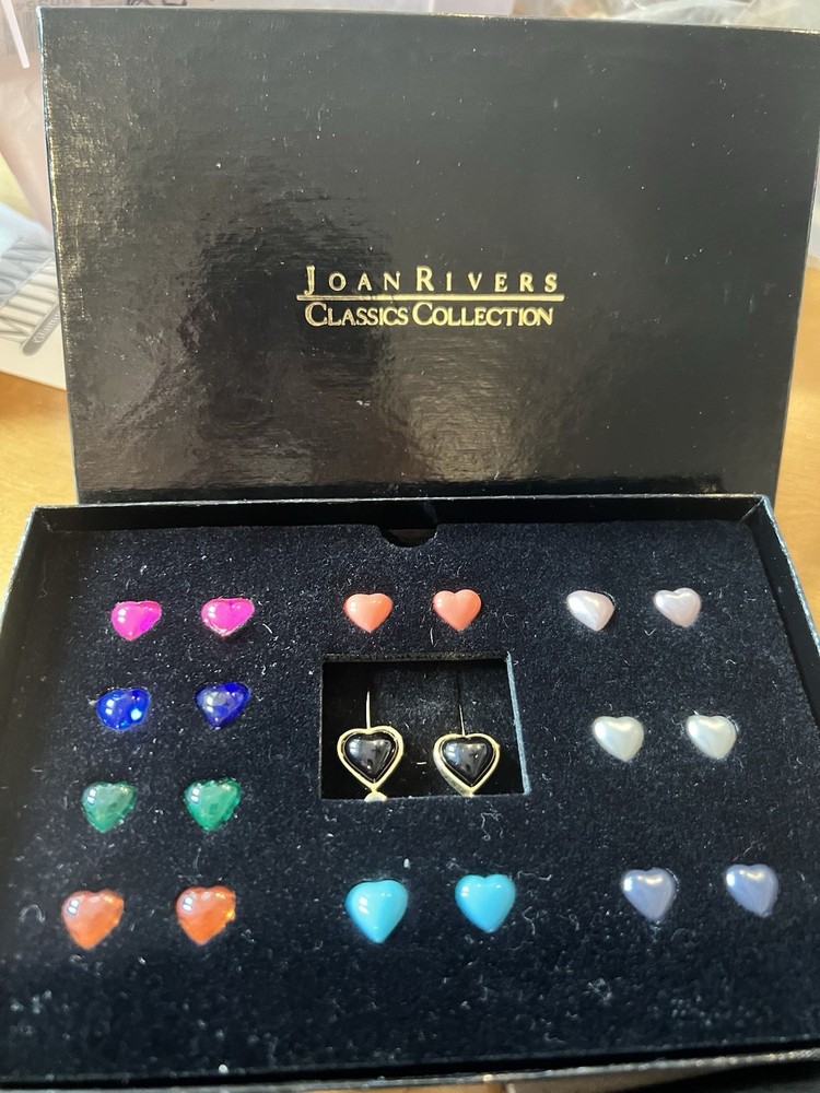 Vintage JOAN RIVERS Gold Tone NIB Interchangeable 10 Color Heart Earings 3611