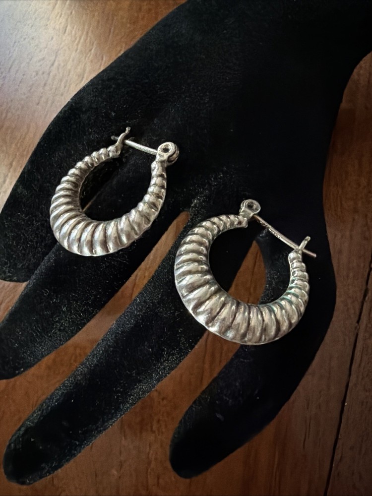 Vintage 70s 80s Sterling Silver Shrimp Hoop Earrings