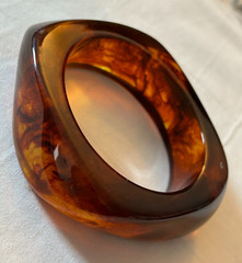 Vintage Acrylic Resi Bangle Irregular Geometric statement Bracelet Brown Amber