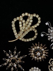 Vintage Lot Of 6 Rhinestone Brooches Unsigned All Wearable Estate Jewelry