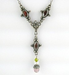 Vintage Sterling Silver Red Garnet and Beaded Pendant Necklace 925 7.8g 15.5 In