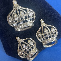 Vintage GoldTone Rhinestone & Faux Pearl Crown Brooch & Earrings Vintage Set I24