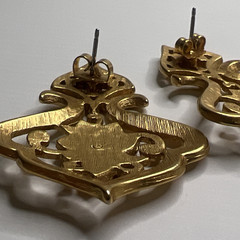 Vintage Ornate Openwork Stud Earrings Brushed Gold Tone & Red Enamel 1 3/4″