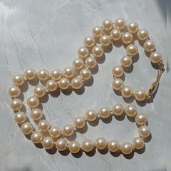 Vintage Classic Simulated Pearl Necklace Champane Color 18″ Goldtone Clasp