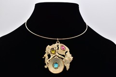 Vintage Cabochon Seashell Pendant Necklace Gold Choker Starfish Seahorse BinG