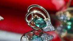 14k y/gold earrings 0.45ct natural, treated emerald natural diamond stud 2.72gr