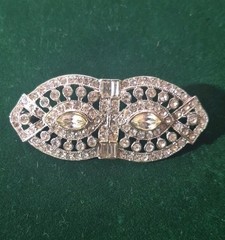 Vintage Designer Silver Toned Rhinestone Brooch Pin Elegant 2 1/4″ Long & Marked