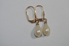 Vintage 14K GF 30mm Golden Tear drop Majorca Pearl Lever back Earrings