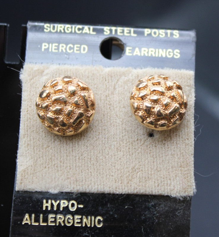Vintage GOLD Tone Dome Round Shape Earrings Hammered Texture- Glam Artsy Costume