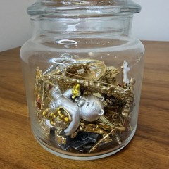 Lot of 28 NOS Mystery Brooches Danecraft AJC Unbranded Gold & Silver Tone