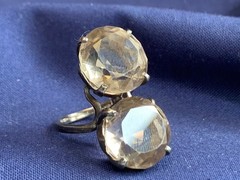 Vtg Ring Size 5.25 Band Costume Jewelry Round Smoky Quartz Look Stones *READ*