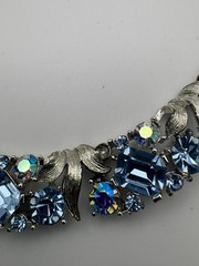 Vintage Lisner Necklace Blue Aurora Borealis AB Rhinestone Leaf Choker READ