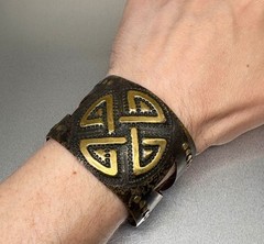 Vtg Artisan HANDMADE CELTIC KNOT CUFF BRACELET 1970s Brass Hippie Men/Unisex