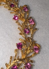 Stunning gold parure with brilliant pink stones in two different shades