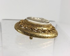 Vintage Egyptian Pin Brooch Cleopatra Crook and Flail Pharaoh Gold Tone 1.75 in