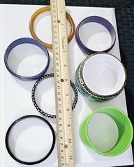 Vintage Lucite Acrylic Resin Plastic Bangle Bracelets Lot Of 7 Multi Color