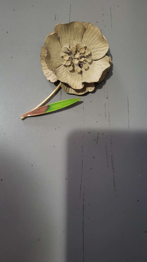 Vintage Flower Brooch In Great Condition