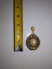 Vintage Pendant/ Brooch Gold Tone