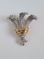 KJL Prince of Wales Dutchess Windsor Replica Rhinestone 3 Feather Crown Brooch
