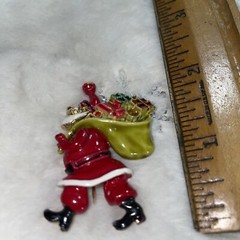 Vtg 50’s MODE ART Santa Claus Red Enamel Pin Brooch Gift Bag Christmas