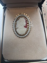 Vintage Cameo Brooch Old Antique Ladies Jewelry Pendant In Box