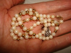 Vintage Approx 5.7mm Pearl 14K Yellow Gold Clasp With Gold Beaded 18″ L Necklace
