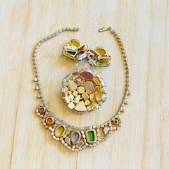 VTG Pastel Matching Set Brooch Pin Earrings Necklace Rhinestone Colorful 50s