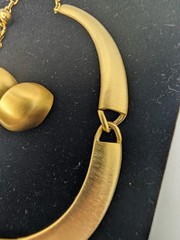 Anne Klein Collar Necklace & Earrings Satin Brushed Gold Tone Chunky Runway Read