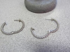 1.35 ctw VS1- VS2-G/H Diamond Hoop Earrings 14k White Gold 1 inch Make Offer