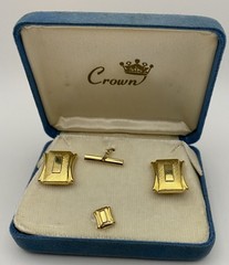 Vintage Hickok Cufflinks Tie Clip bar gold tone swirl black enamel background
