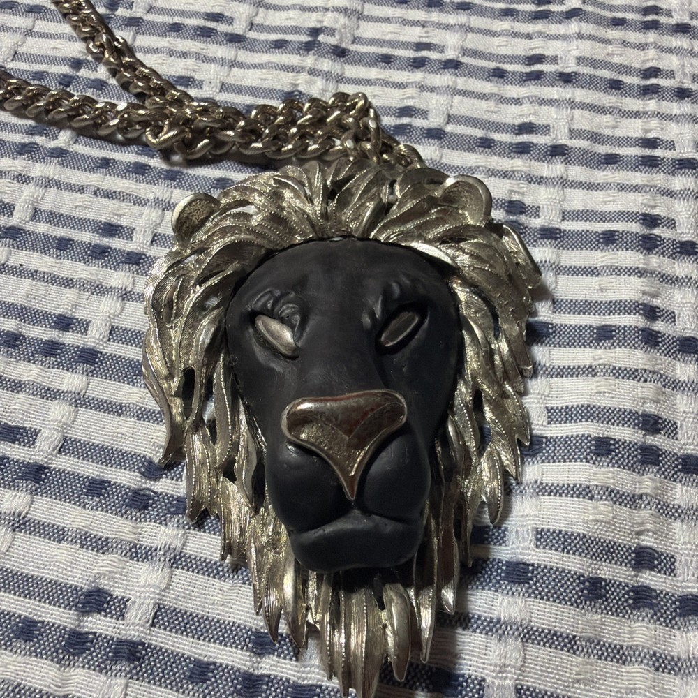 RAZZA Black Lion Pendant necklace 1968
