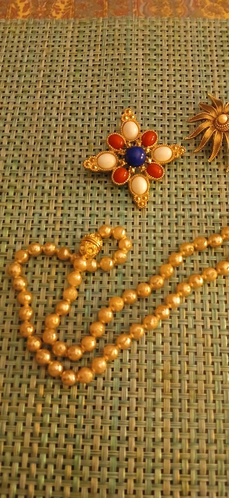 Patriotic Sarah Coventry1970s brooch Celebrate USA 250 plus 1950s Boucher Gold