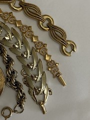 Lot Of 4 Bracelets Avon,Kramer,Coro & Trifari Vintage Gold Tone