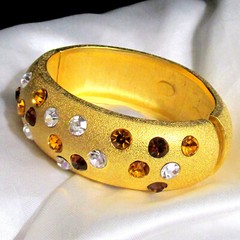 VTG RUNWAY JACKIE COLLINS MATTE GILT BRACELET w SWAROVSKI AMBER CRYSTAL WEIGHTY