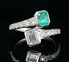 14k White Gold toi et moi ring 0.82CT. Diamond Natural Green Emerald
