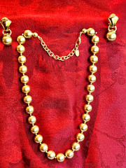 Erwin EP Pearl Goldtone Necklace & Clip Earrings Set Vintage 19″