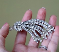 Pretty Vintage Clear Glass Rhinestone Brooch Shooting Star Design 3.5 in Size