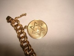 Vintage 14K Gold 8 Pc Charms Ruby Enamel Jewish Judaica Moses Hanukah Bracelet