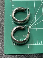 Vintage 1.1” Textured Silver Tone Metal Clip Hoop Earrings