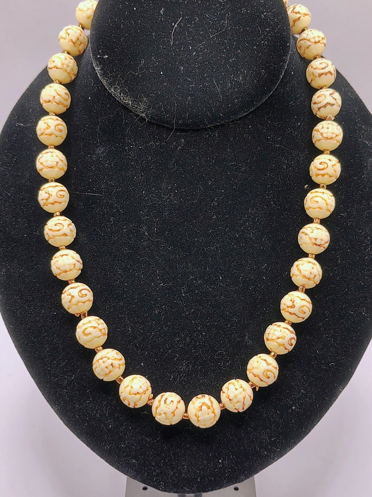 N696 Vintage Chinese Export Carved Faux Ivory Beaded Necklace 15mm 23g Floral